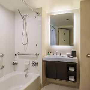 King Room Mobility or hearing accessible